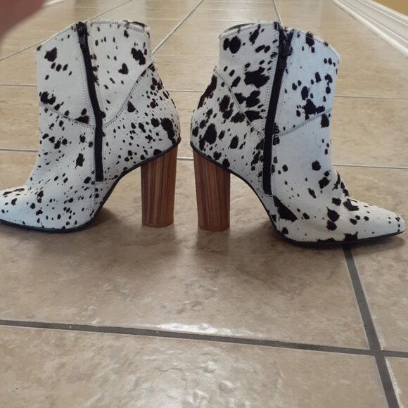 Signature Overland Cowhide Ankle Boots - Great Condition! Women's Size 40 - Picture 1 of 4